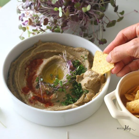 Baba ganoush o crema de berenjenas Baba ganoush o crema de berenjenas